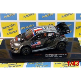 Toyota Yaris Rally1 Hybrid Rallye Finlandia 2024 Nº17 Ogier / Landais - Miniatura Ixo 1/43